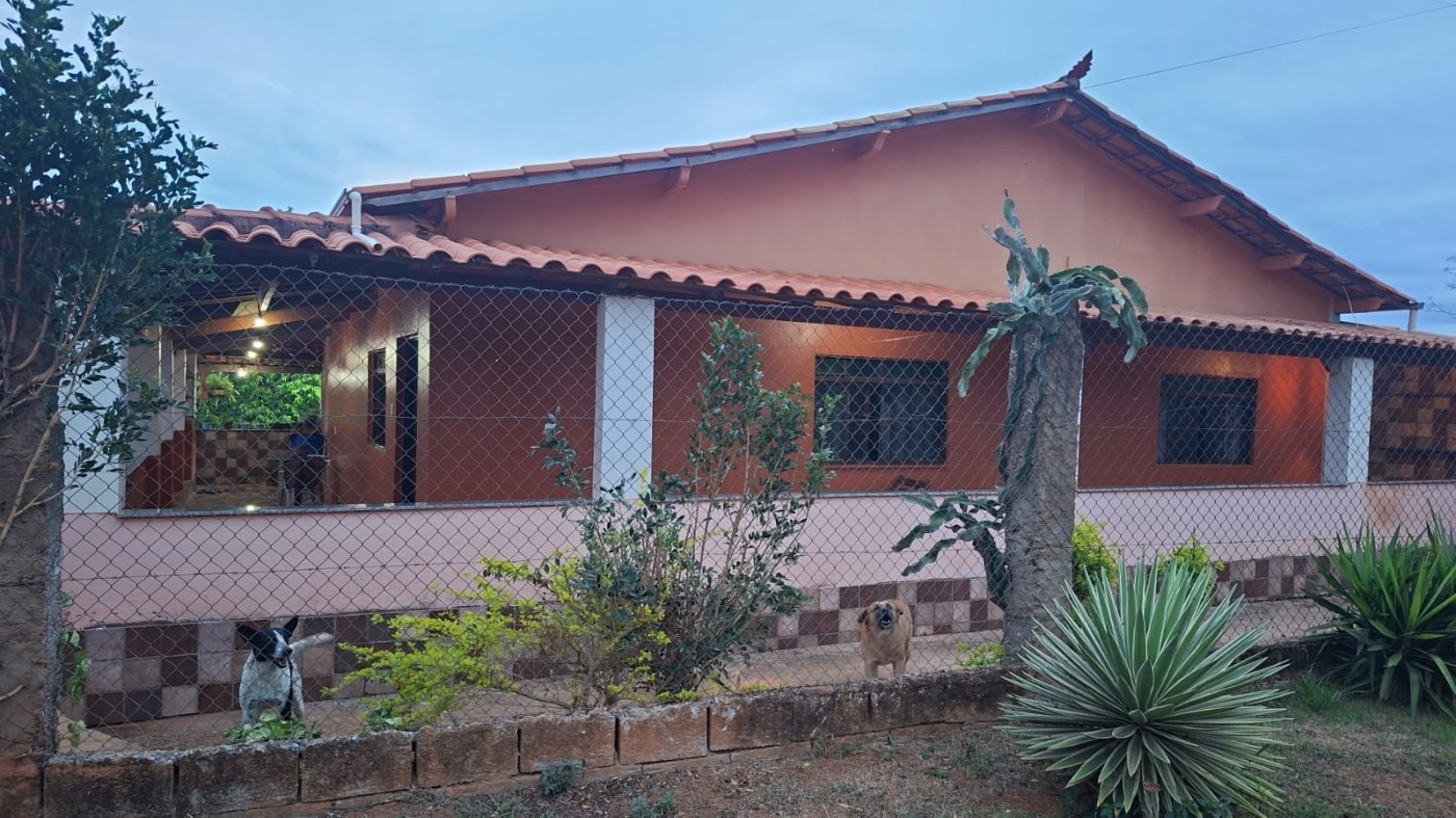 Chácara, 3 quartos, 1200 m² - Foto 2